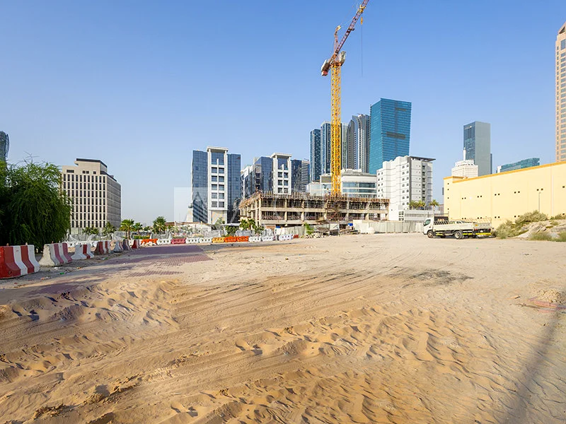 كم سعر المتر في الرياض؟